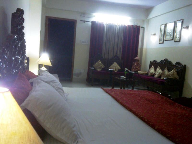 Aravali Clarks Inn Алвар Номер фото