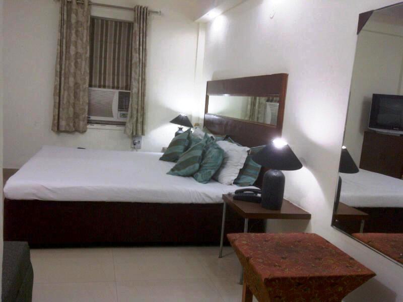 Aravali Clarks Inn Алвар Экстерьер фото
