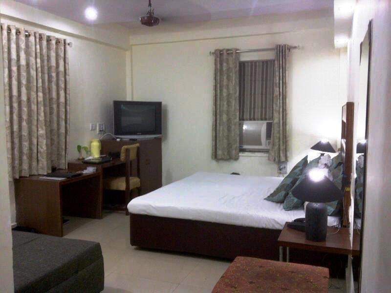 Aravali Clarks Inn Алвар Экстерьер фото